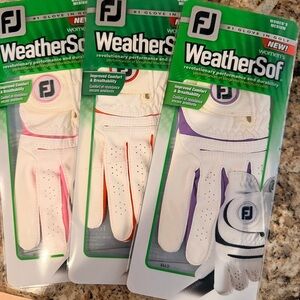 New Footjoy Women’s WeatherSof golf gloves